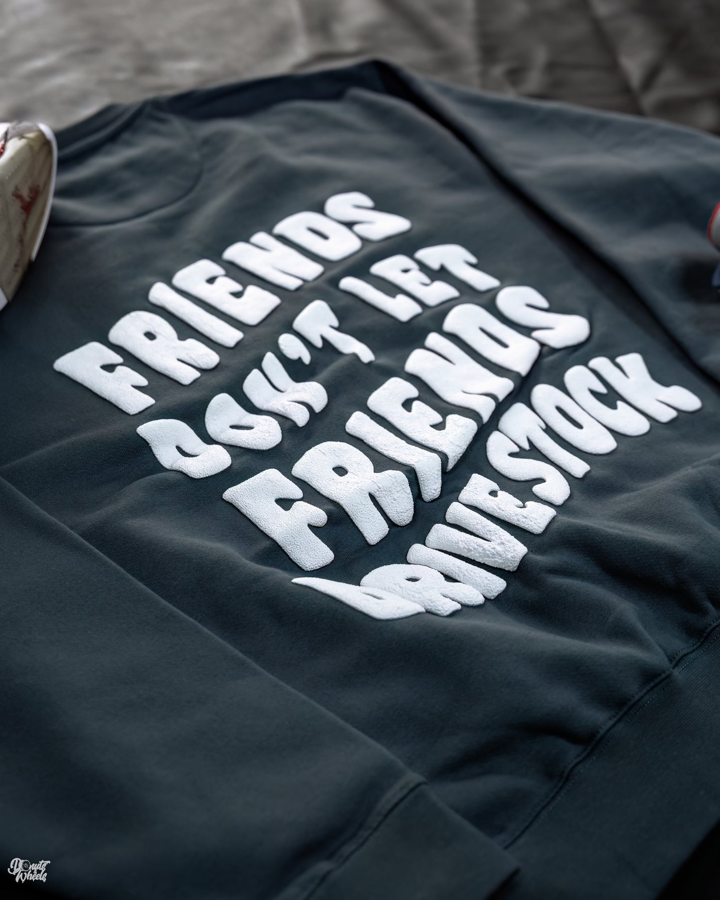 DW Crewneck - dolphin