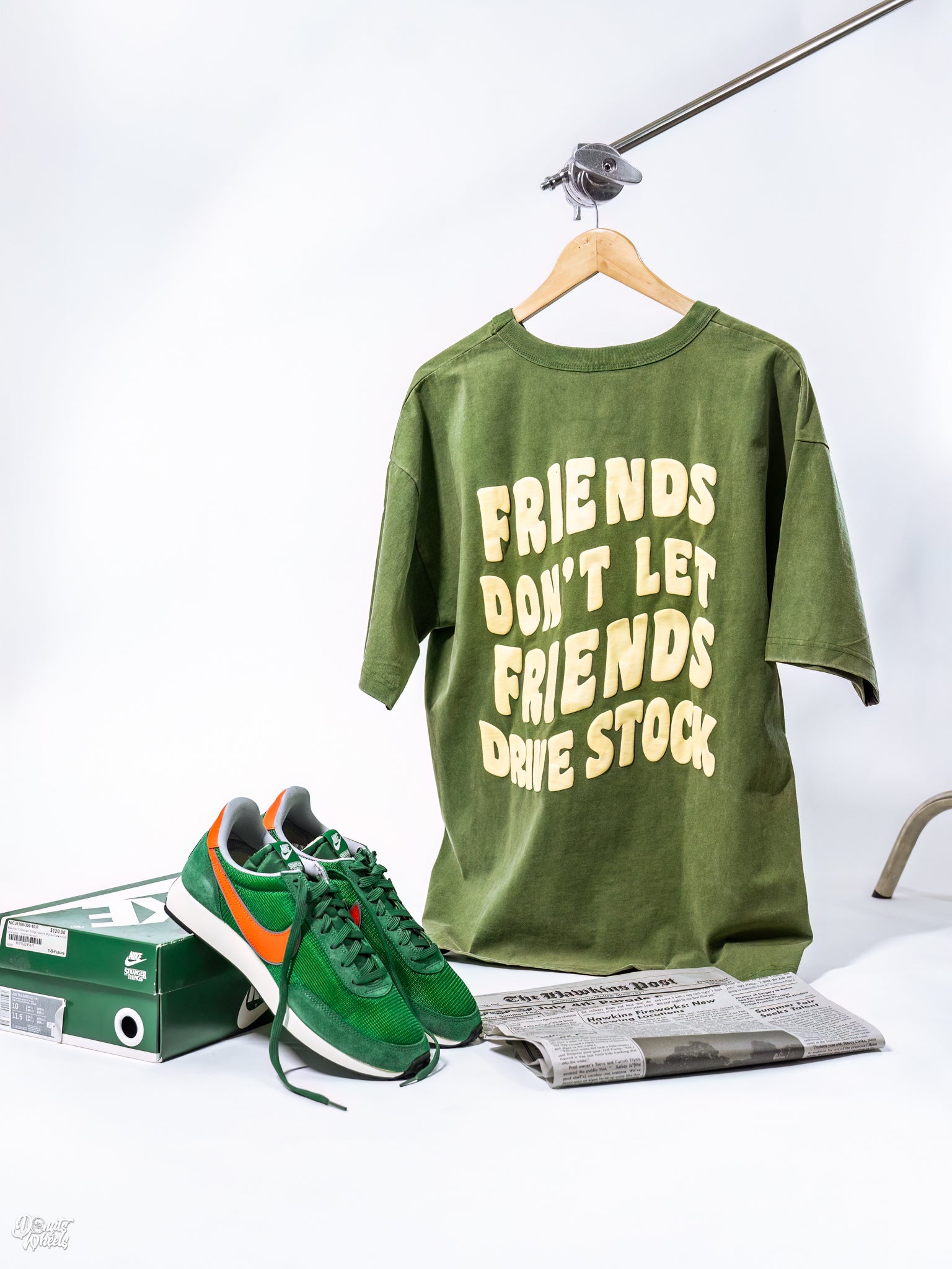 DW "Friends" Tee =  olive /cream back