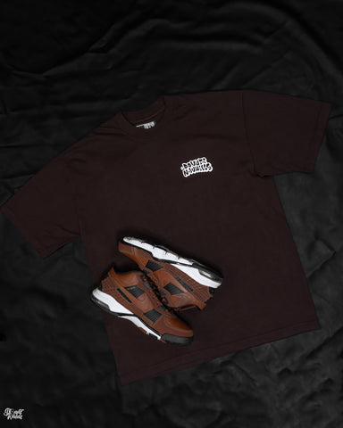 DW "Friends" Tee - Chocolate brwn.